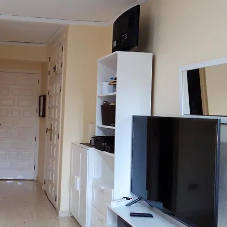 With One Bedroom In With Shared Pool And Furnished Balcony 400 M From The Beach Апартаменты Дения