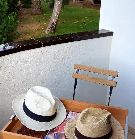 With One Bedroom In With Shared Pool And Furnished Balcony 400 M From The Beach *